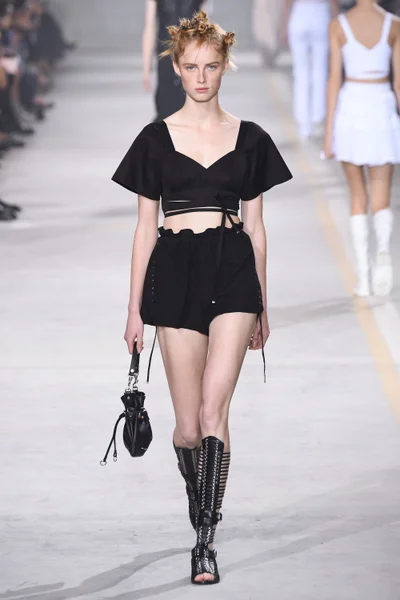 Look 14
